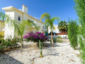 Villa Dafnis Helios - Lovely 3 Bedroom Protaras Villa with Pool - Close to Fig Tree Bay Beach